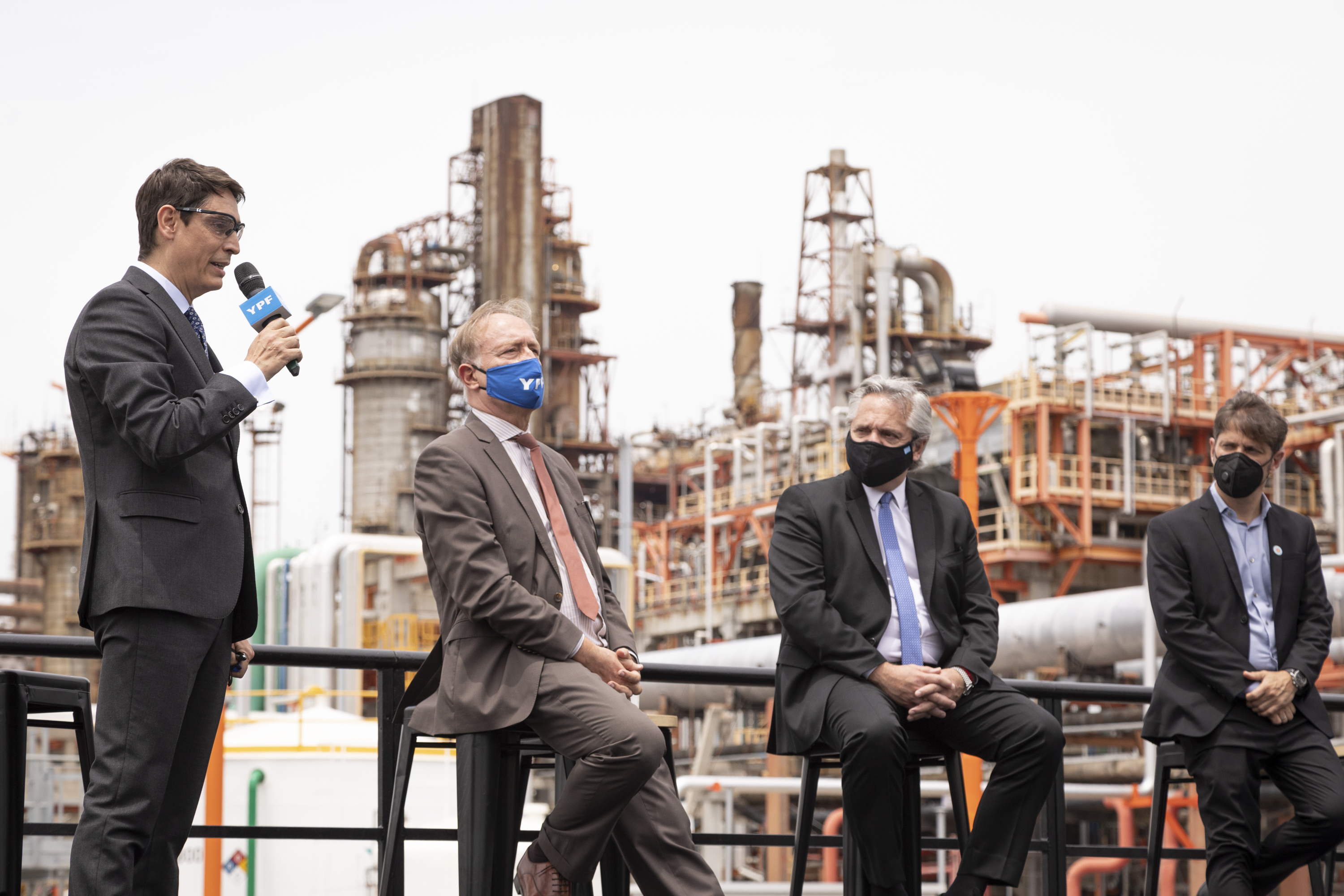 Se inauguró una Central Térmica en la Refinería de YPF en La Plata